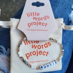 Little Words Project Bracelet - Auntie 