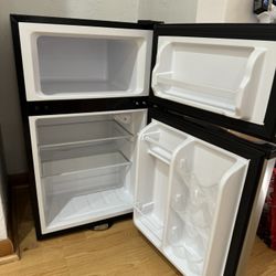 Mini Fridge With Freezer