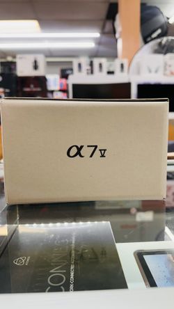 Sony FullFrame Camera A7V Brand New