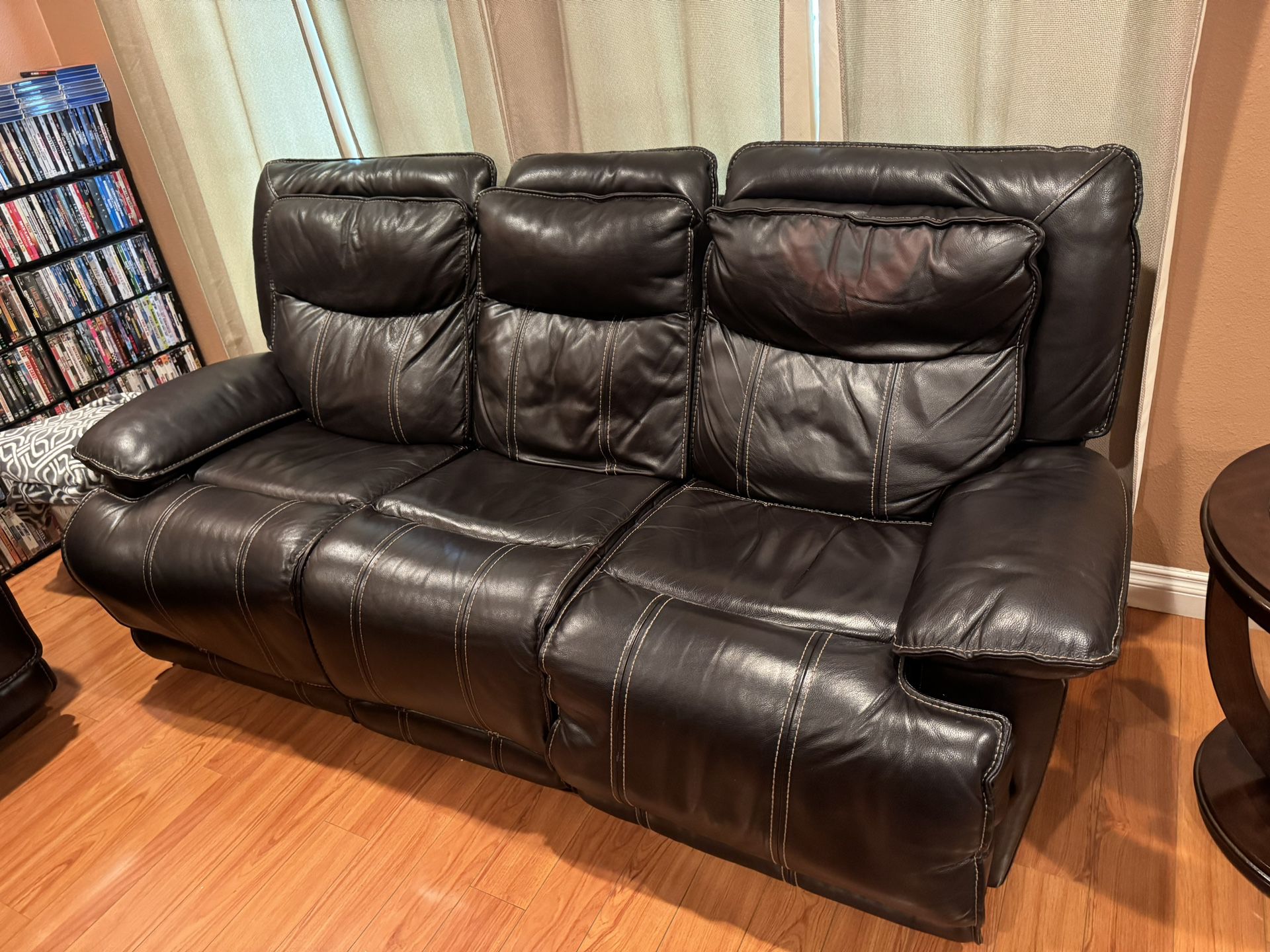 Sofas / recliners