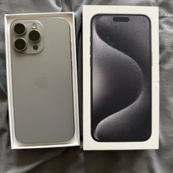 iPhone 15 Pro Max 256gb MINT CONDITION 