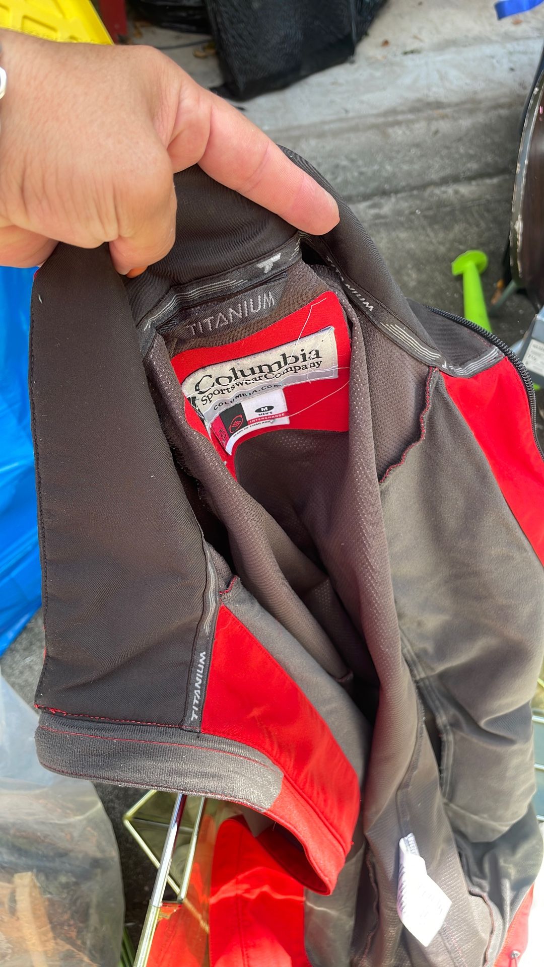 Free Men’s Columbia Light Jacket Size M