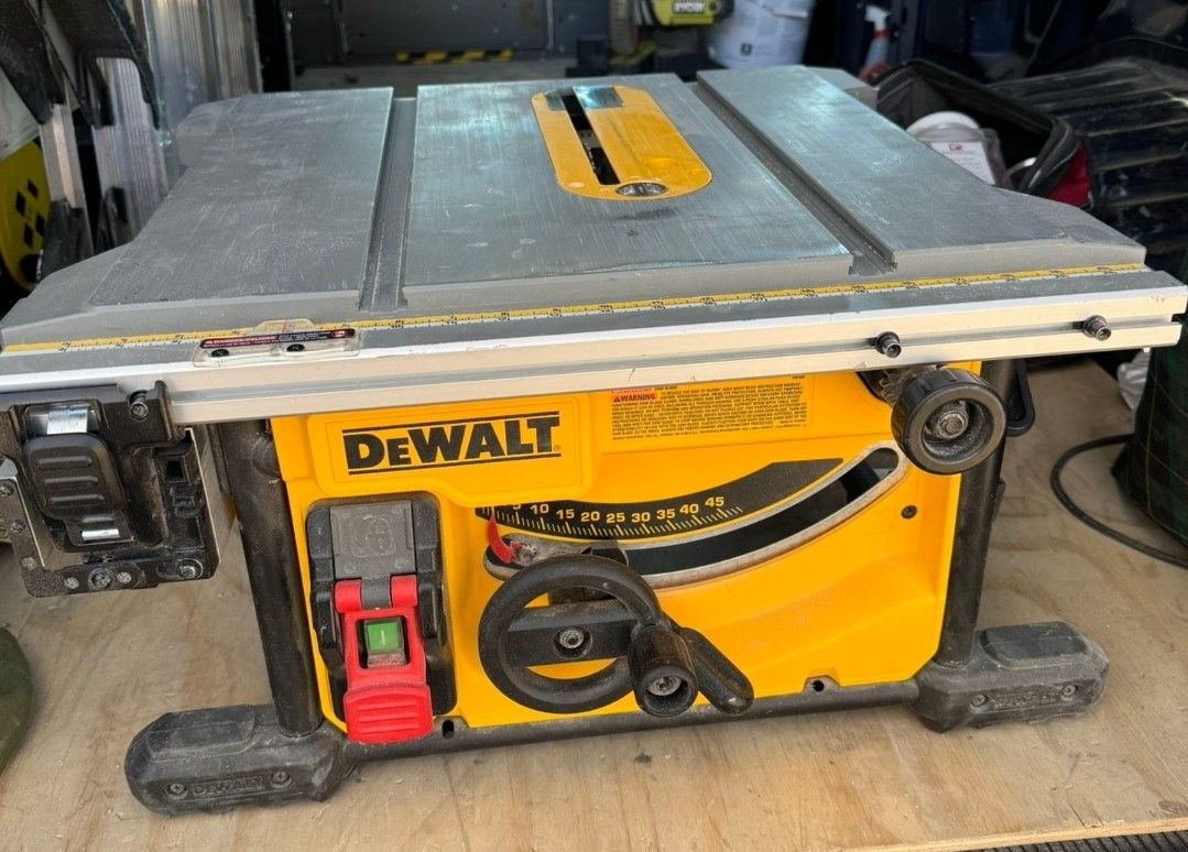 Dewalt Table Saw 8 1/4