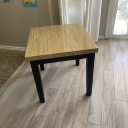 Coffee Table/ End Tables (2) Matching Set