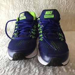 NIKE TENNIS BLUE & GREEN SIZE4.5Y $15