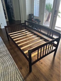 Platform bed