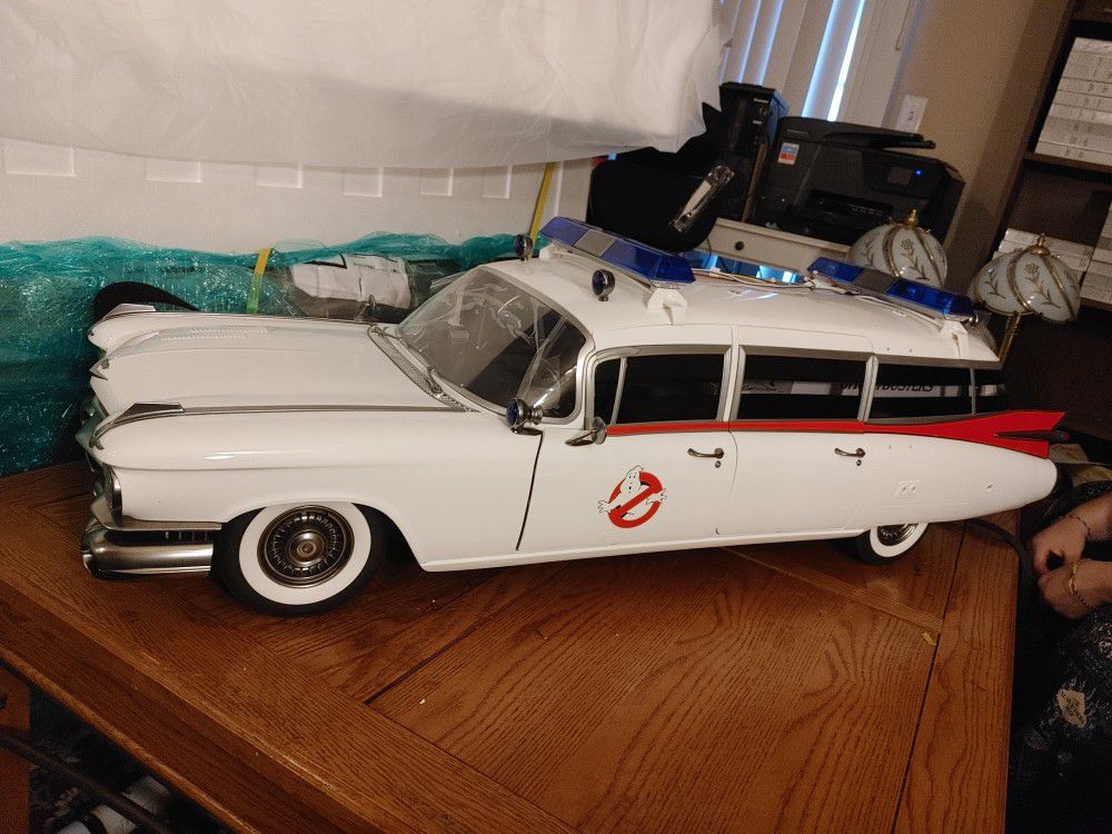 Blitzway 1/6 Scale Ghostbusters Ecto 1 Over Sized. Pick Up Only