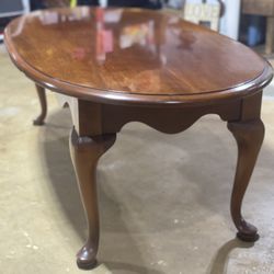 Thomasville Cocktail Table Used Coffee Table