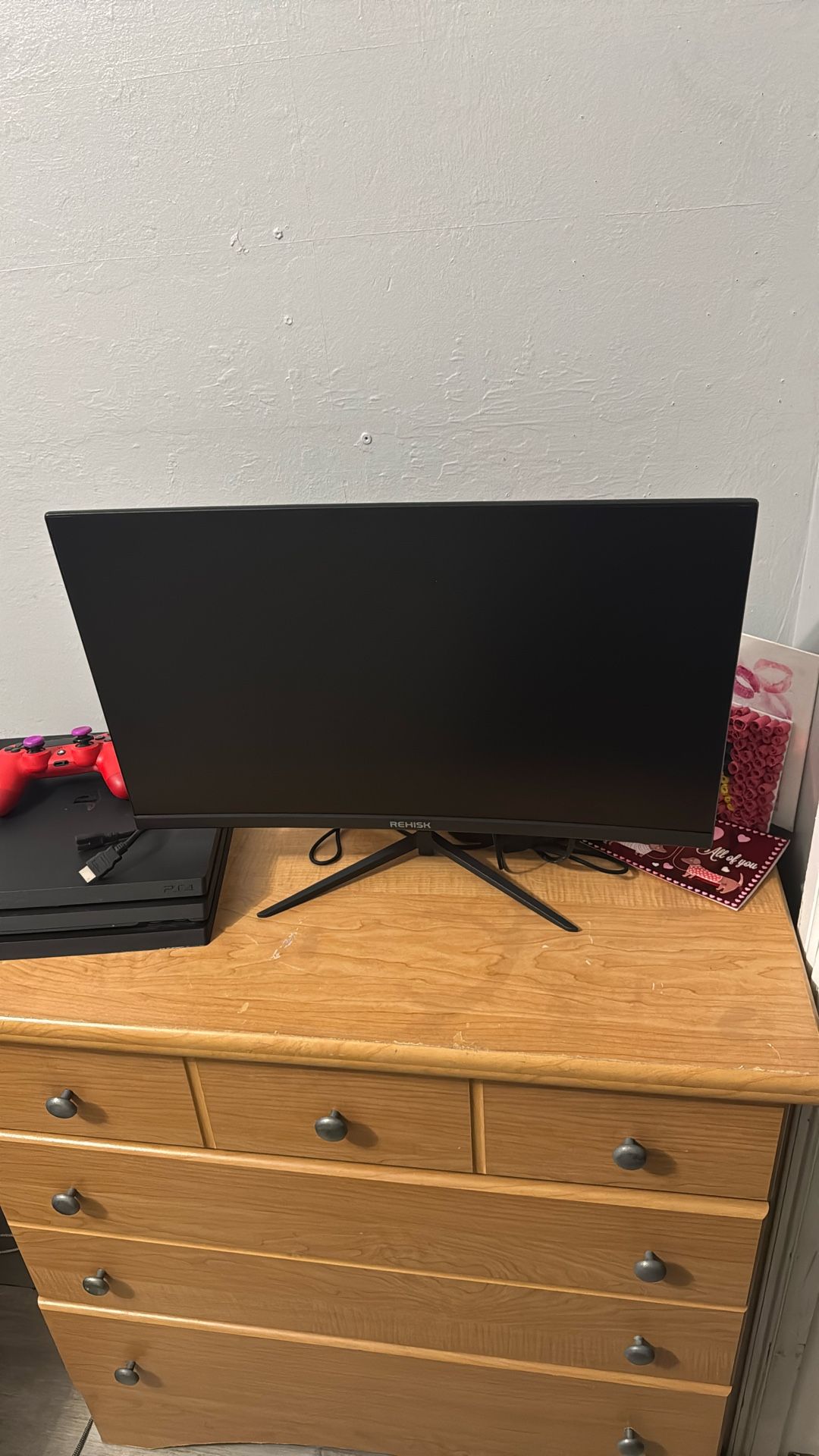 Rehisk curved monitor 24 “ 1080 hertz