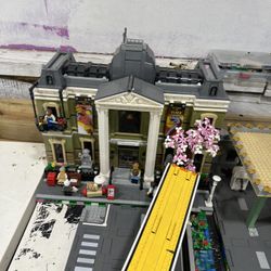 Natural Museum Lego Modular Set