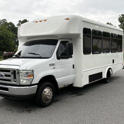 2016 Ford E-350