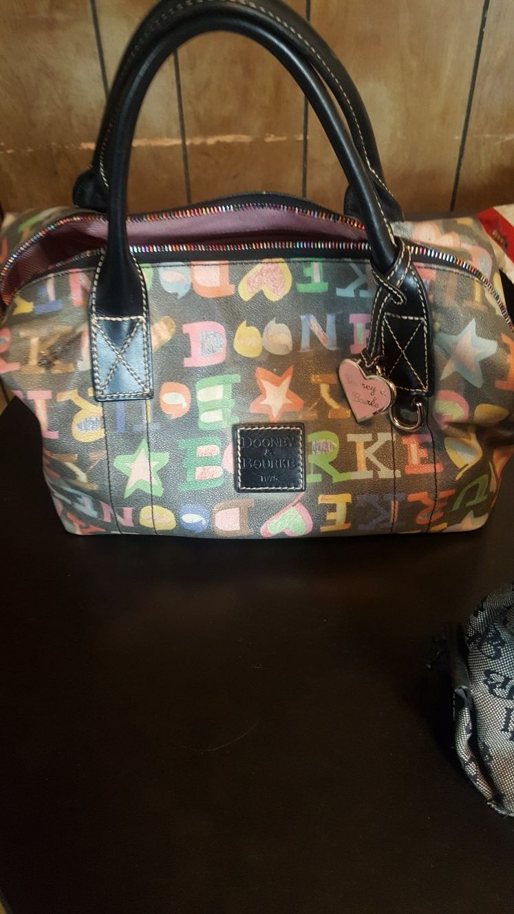 Dooney n bourke