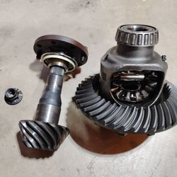 2015 Ford F150 Rear End Carrier With Ring And Pinion