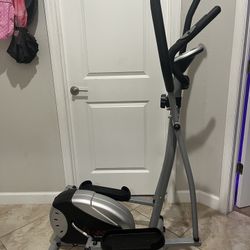 Sunny Health & Fitness Elliptical Machine – Compact & Quiet