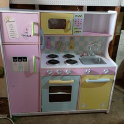 Play kitchen