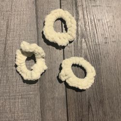 Crocheted Hair Scrunchie 
