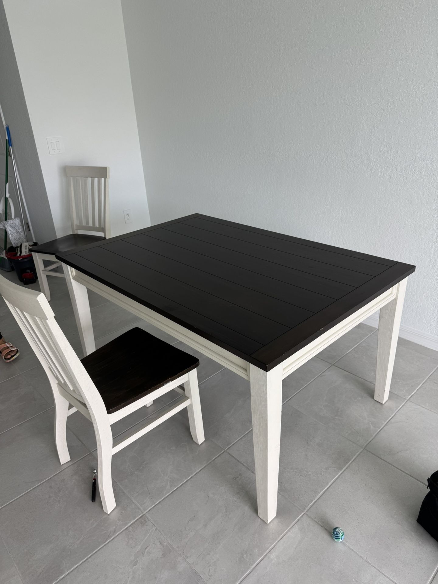Dining Room Table With 6 Chairs