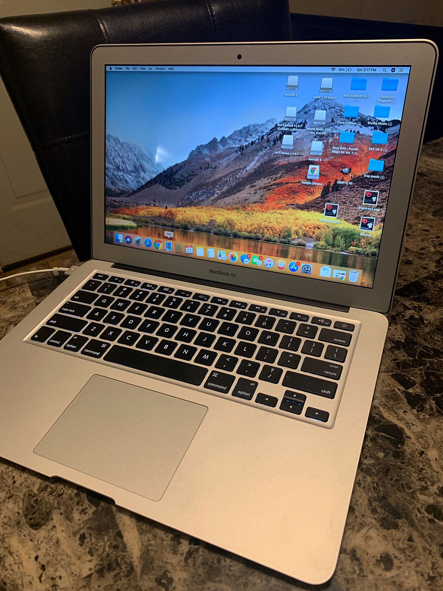 MacBook Air (13-inch 2017)