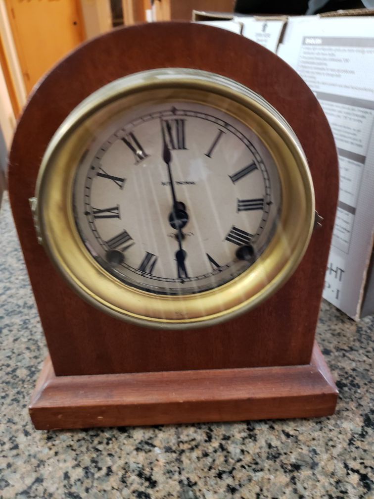 Antique Seth Thomas Mantle clock