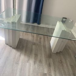 GLASS DINING ROOM TABLE