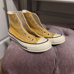 chuck taylor converse 
