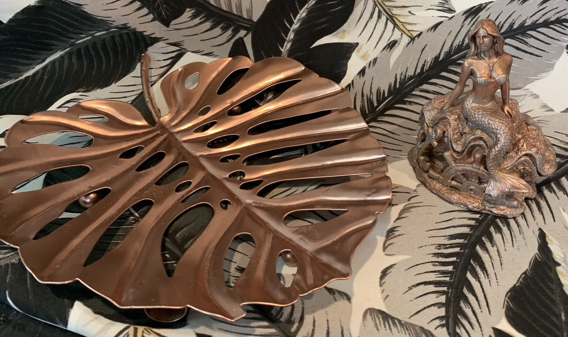 Copper L/Bronze Colored Tropical Wall Art/Tray