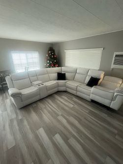Sectional couch