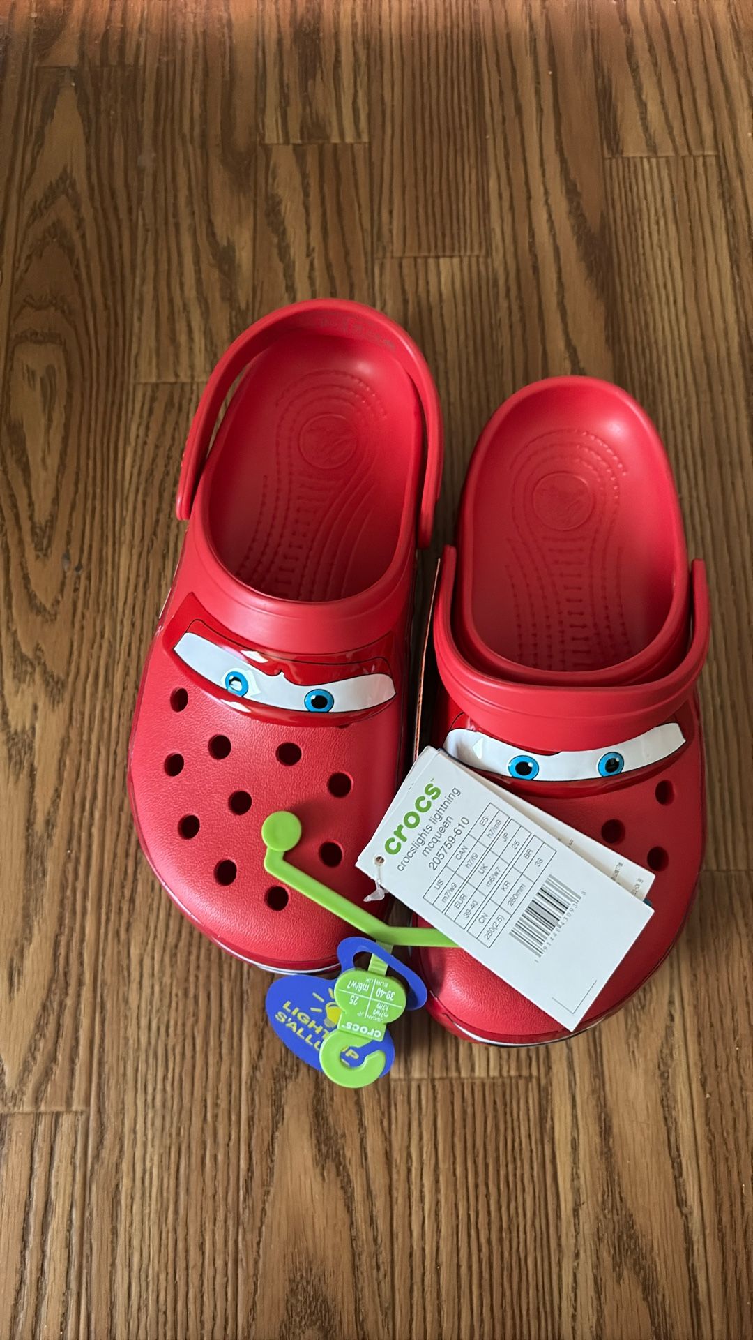Lightening McQueen Crocs Size 7 Men’s