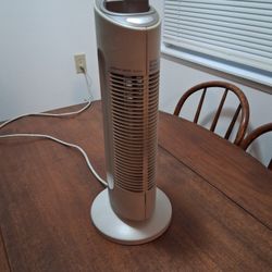 SHARPER IMAGE IONIC BREEZE MODEL S1697 BARELY USED 