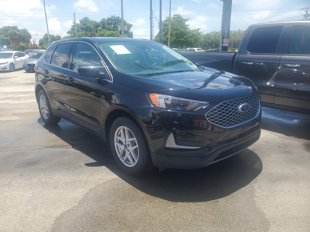 2023 Ford Edge