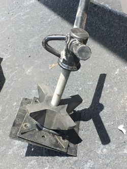 Bed-mount spare tire holder for any truck