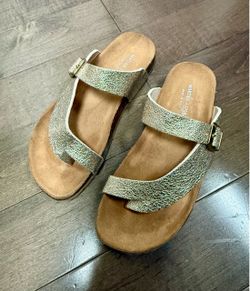 Girls sandals size 4