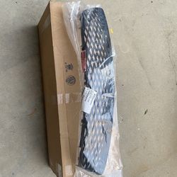 04 Mazda 3 Hatchback No Turbo Lower Grille