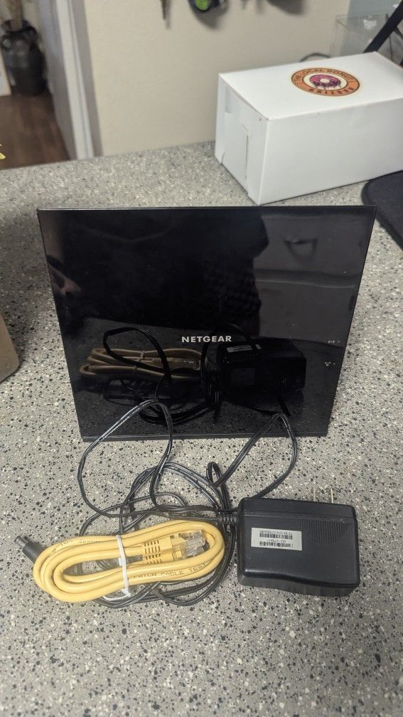 Netgear AC1600 Wi-Fi Cable Modem Router (DOCSIS 3.0, 16x4) – Works Great