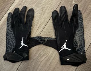 Nike Jordan Fly Lock football gloves featuring the iconic Jumpman logo xl