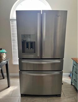 Whirlpool 36 in. 24.5 cu. ft. Standard Depth French Door Refrigerator in Fingerprint Resistant Stain