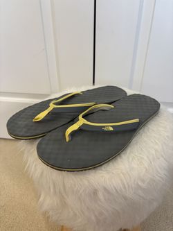 The North Face Women's Base Camp Mini Flip-Flop  Grey Yellow US size 10