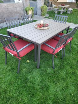 New Outdoor Patio Dining Table Set 