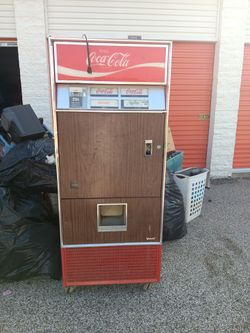 Vintage Coca-Cola Vendo Soda Vending Machine