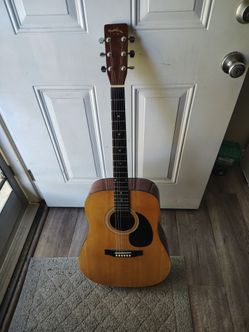 Vintage Hondo Acoustic Guitar