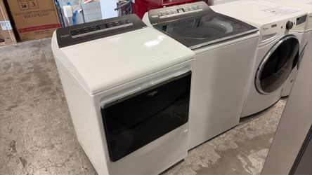 Whirlpool Topload washer and gas dryer