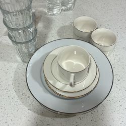 Plates Mugs And Cups 