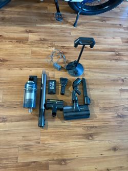 Samsung Cordless Stick Vacuum with Attachments