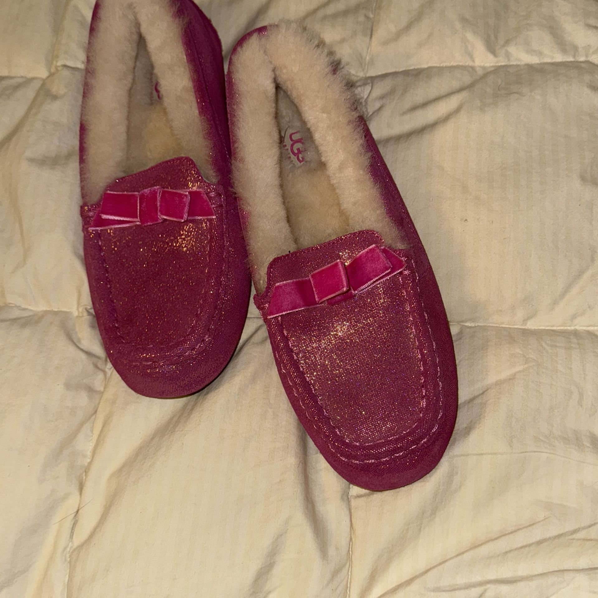 Women Uggs Slippers Size 6 Brand New Without Box