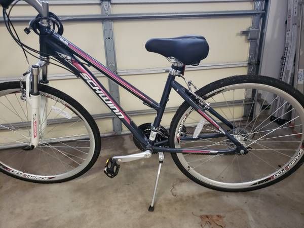 Schwinn 700C GTX Womens Cross Commuter Hybrid