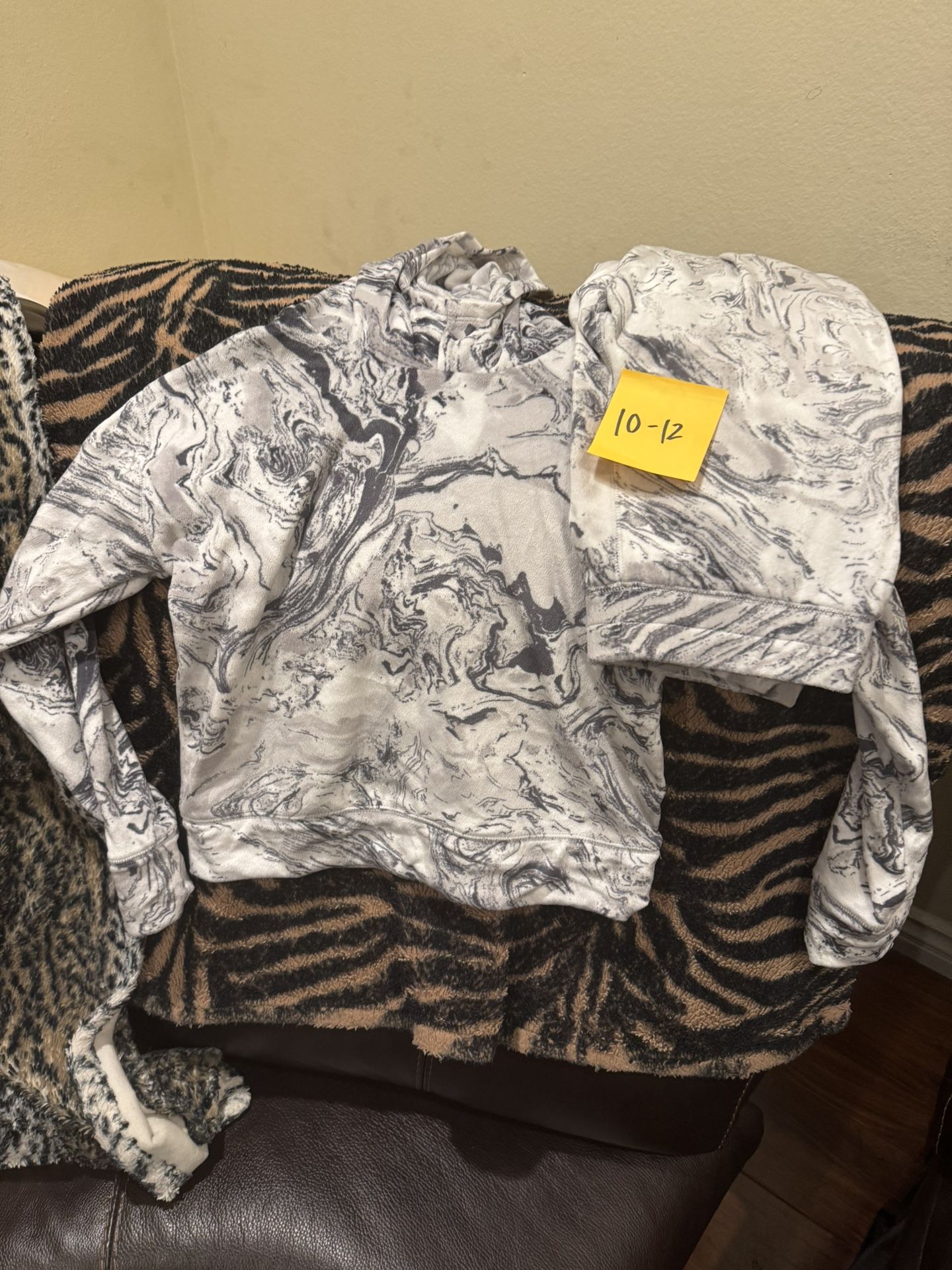 SO Brand Cozy Velour Hooded Pullover And Cozy Jogger Pants Set Size 10/12