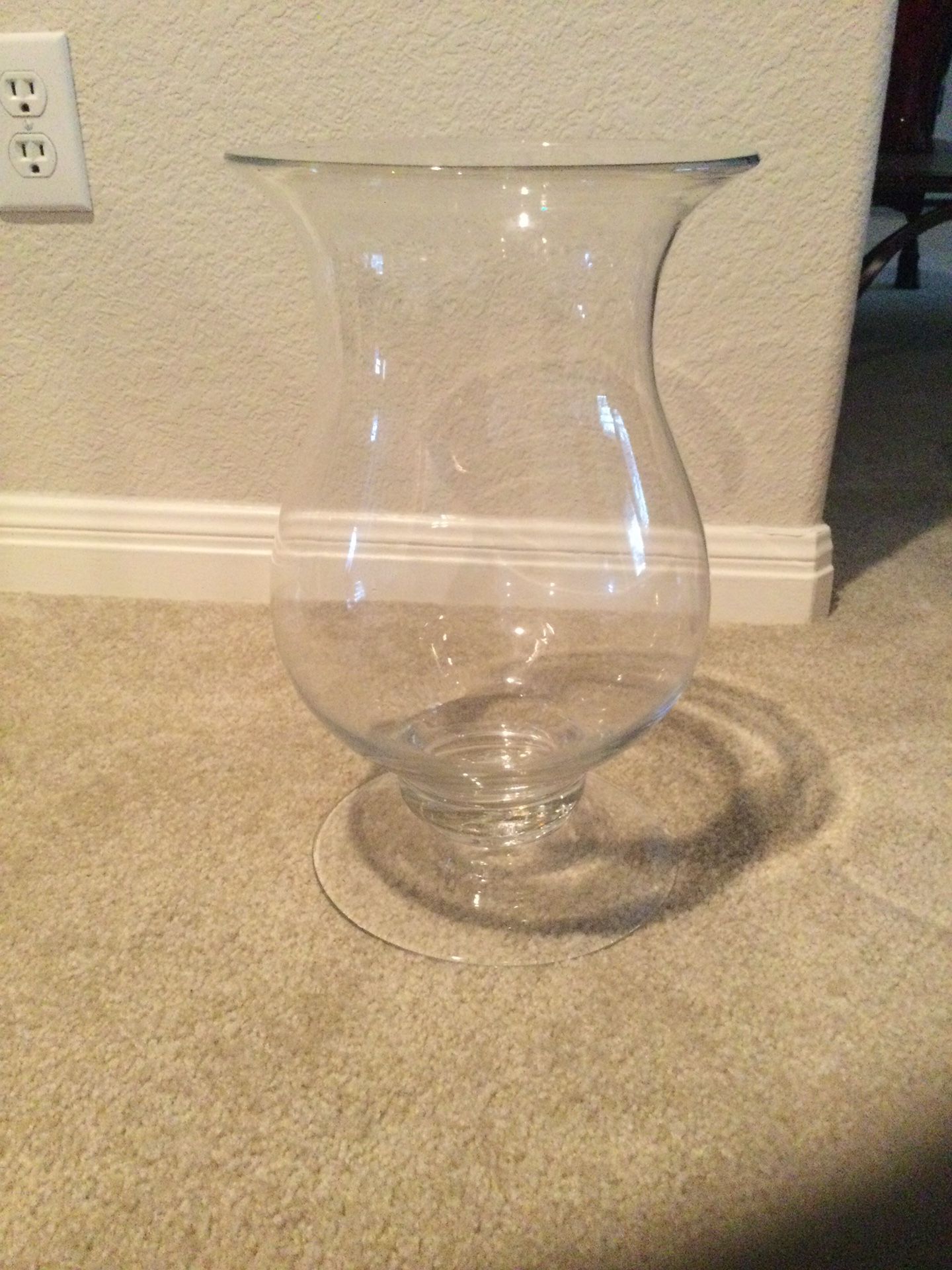 Large clear glass volcano vase – mint