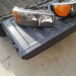 GMC Sierra 2000 Headlights