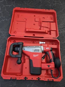 MILWAKEE 15 LB SDS -MAX DEMOLITION HAMMER