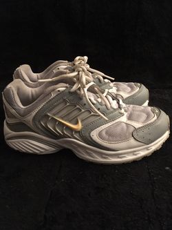 Women’s Nike running shoes 8.5